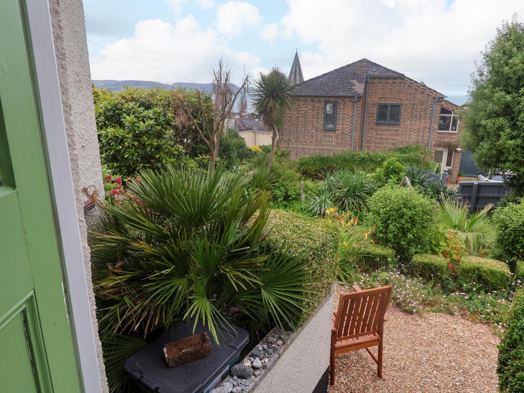 The Apartment At Queen Anne'S Lodge Lyme Regis Eksteriør bilde